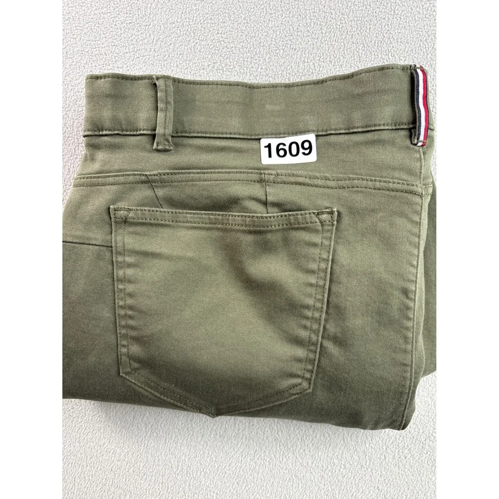 Tommy Hilfiger discover versatile